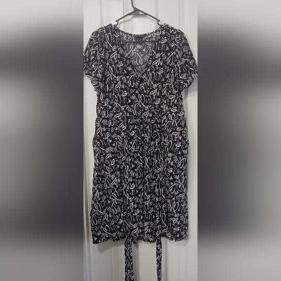 Torrid dress size 1 - Picture 4 of 5